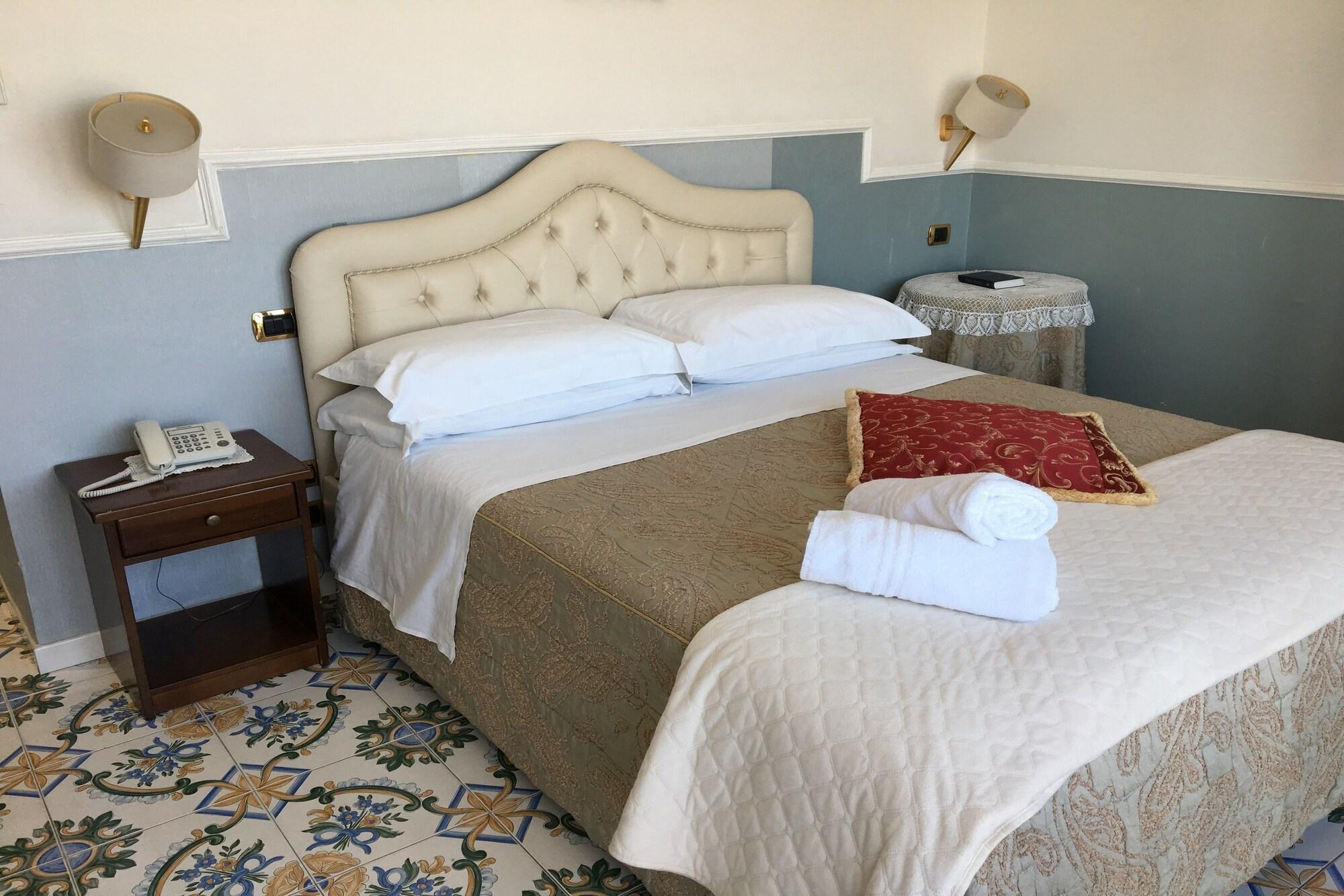 Experience Boutique Hotel - Villa Cimmino カステッランマーレ・ディ・スタービア エクステリア 写真