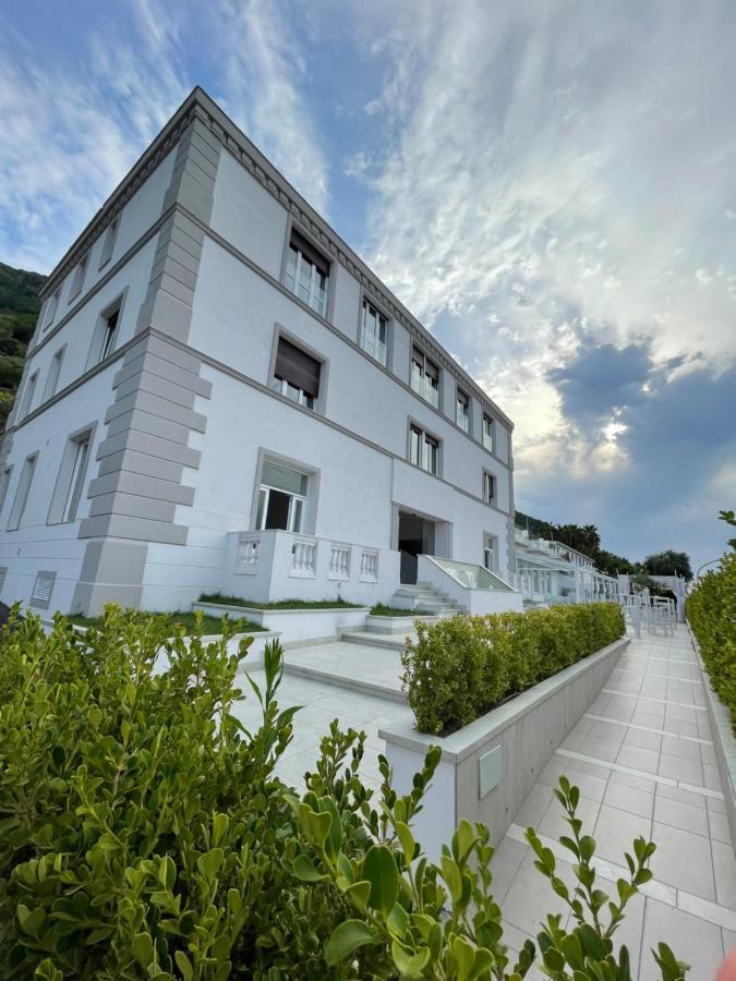 Experience Boutique Hotel - Villa Cimmino カステッランマーレ・ディ・スタービア エクステリア 写真